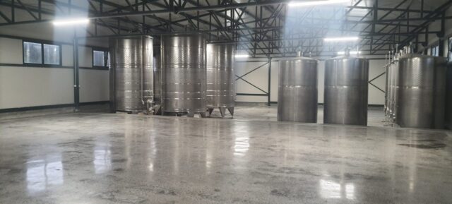 Beton koji je obrađen poliranjem u destileriji MIKO